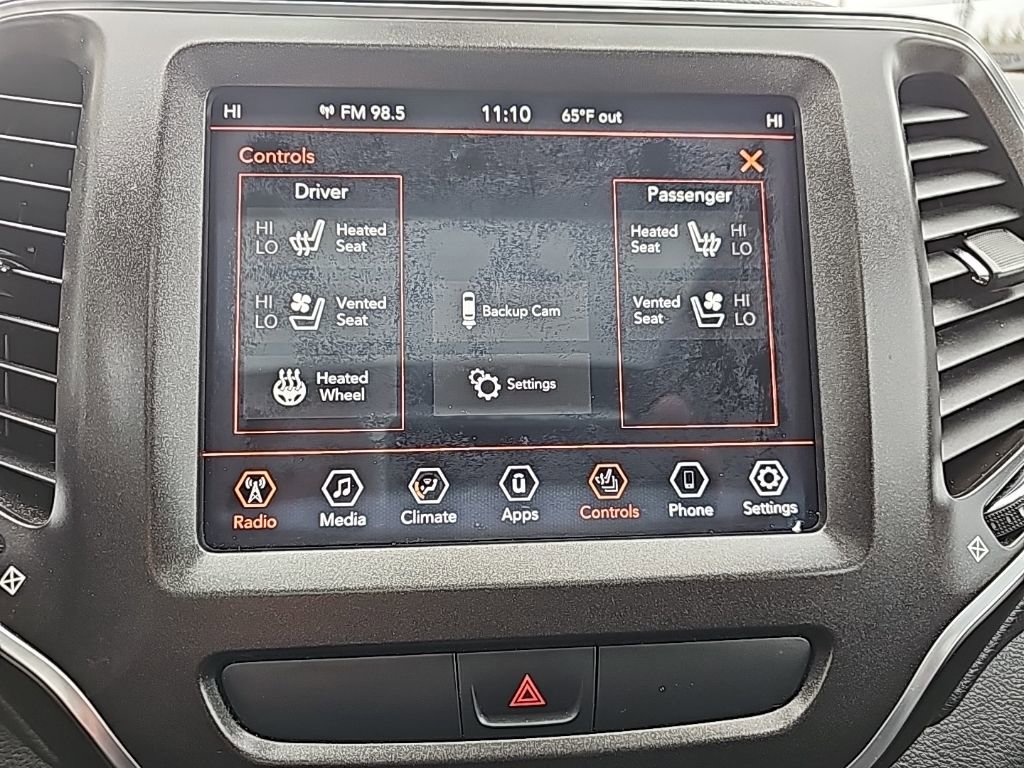 Used 2019 Jeep Cherokee Trailhawk image 35