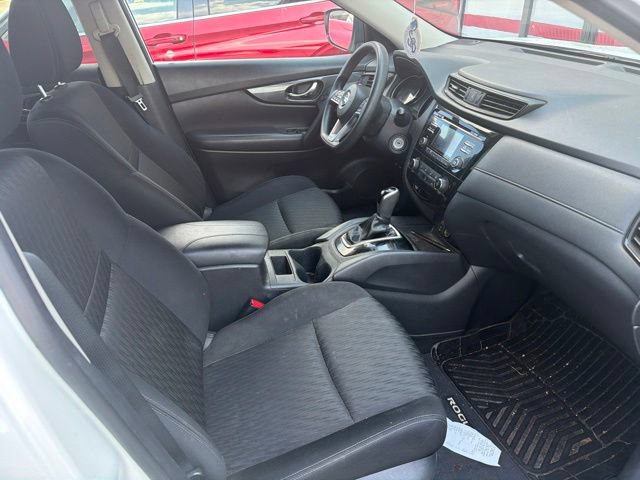 Used 2017 Nissan Rogue S w/ S Appearance Package AWD/4WD image 8