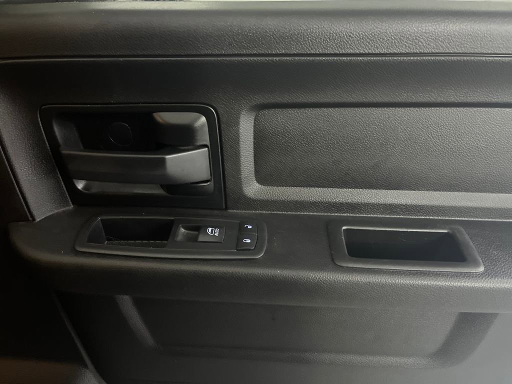 Used 2018 RAM 2500 Tradesman w/ Chrome Appearance Group image 46