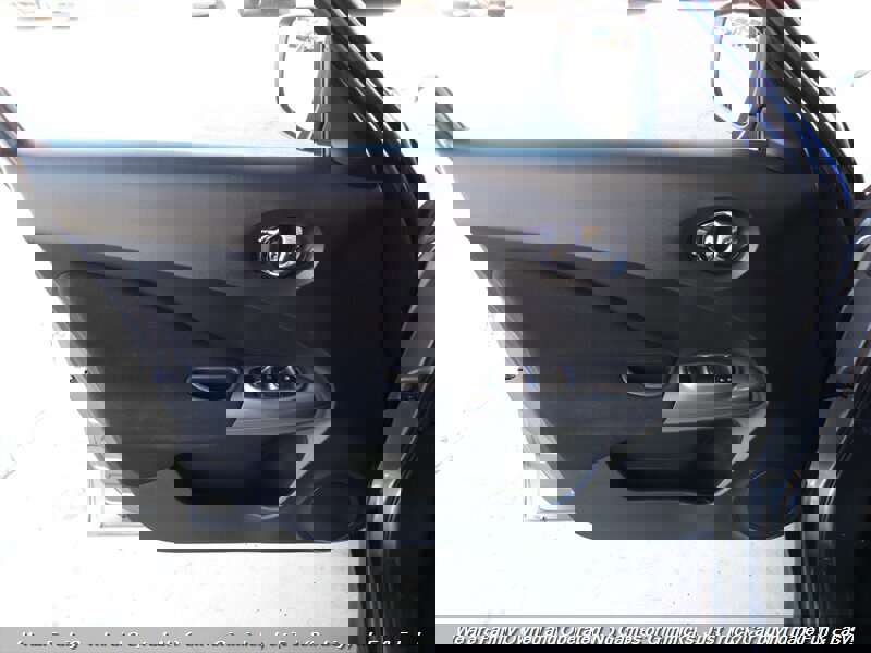 Used 2015 Nissan Juke S image 13