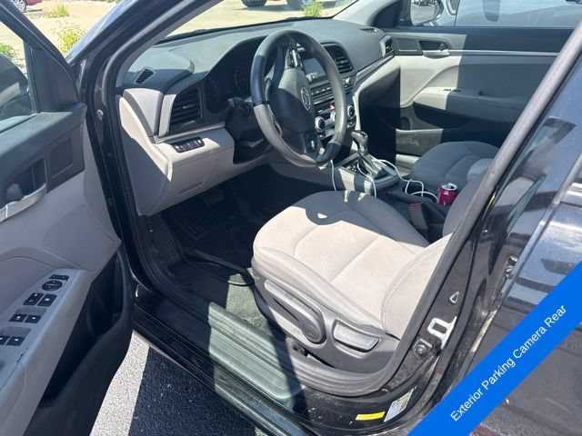 Used 2019 Hyundai Elantra SE FWD image 12