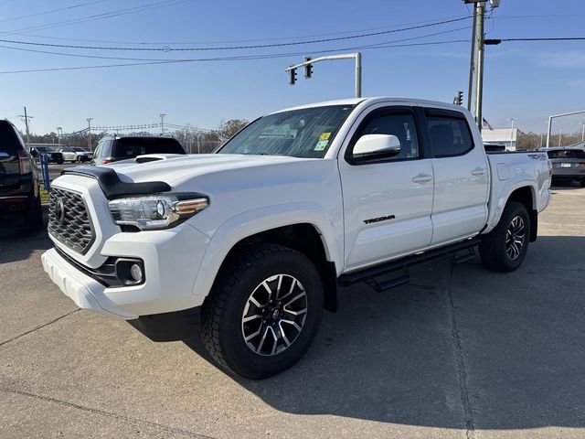 Used 2020 Toyota Tacoma TRD Sport w/ Technology Package image 3