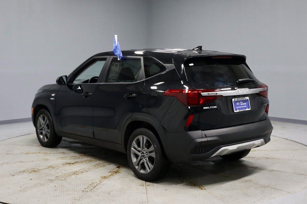 Used 2023 Kia Seltos LX image 9