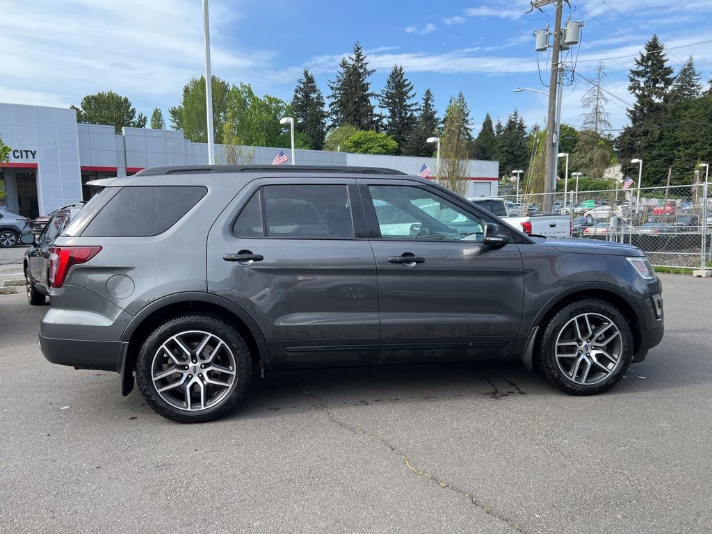 Used 2017 Ford Explorer Sport AWD/4WD image 3