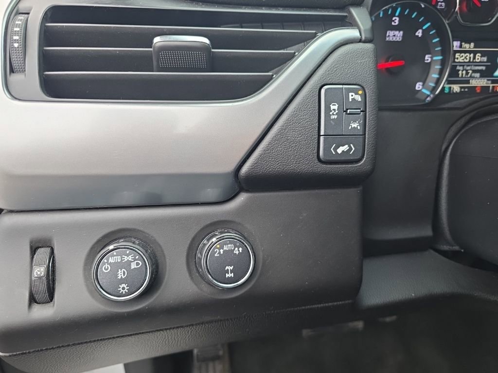 Used 2017 Chevrolet Suburban Premier image 19