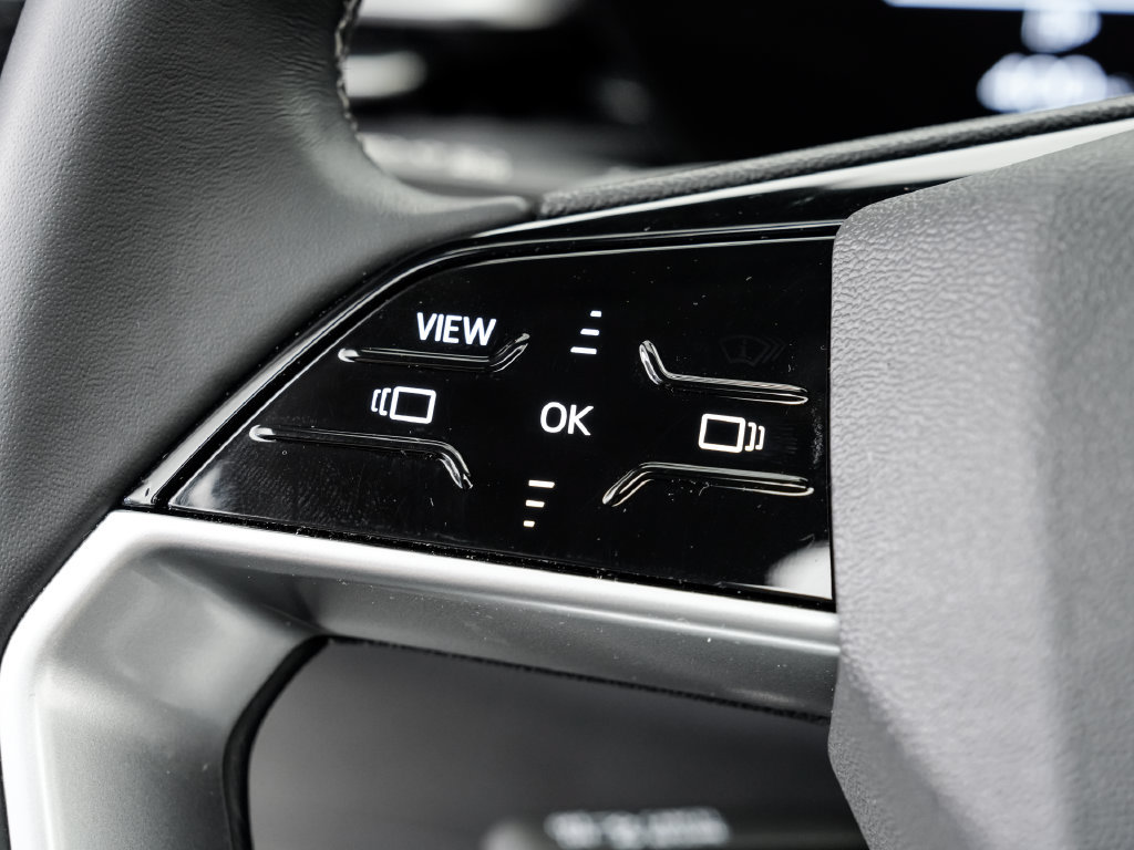 Certified 2025 Audi Q5 Premium w/ Convenience Package AWD/4WD image 11