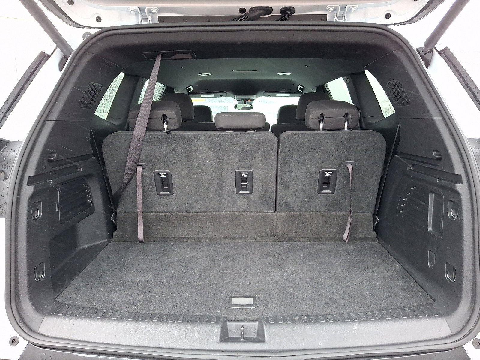 Used 2025 GMC Acadia Elevation FWD image 29