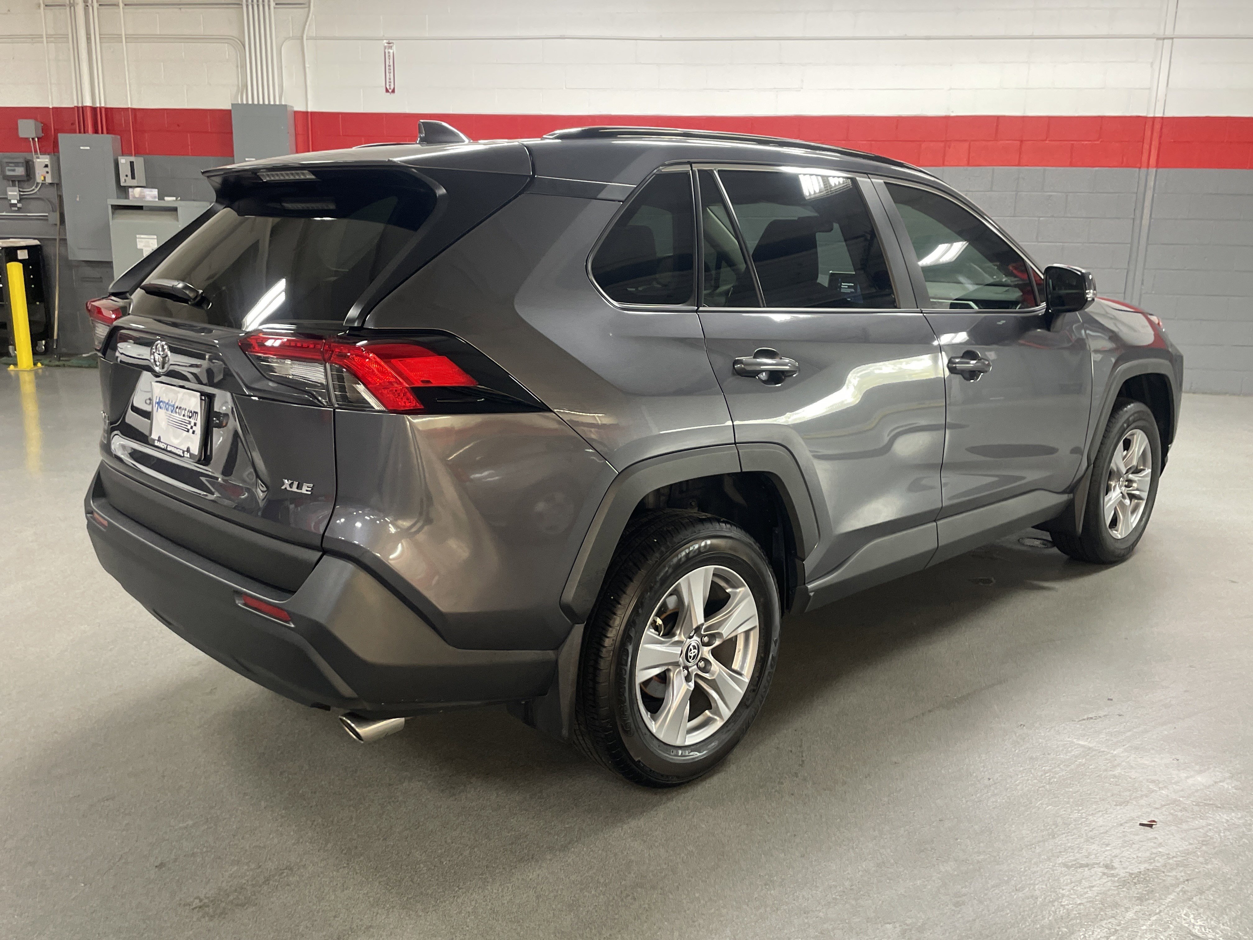 Used 2025 Toyota RAV4 XLE image 10