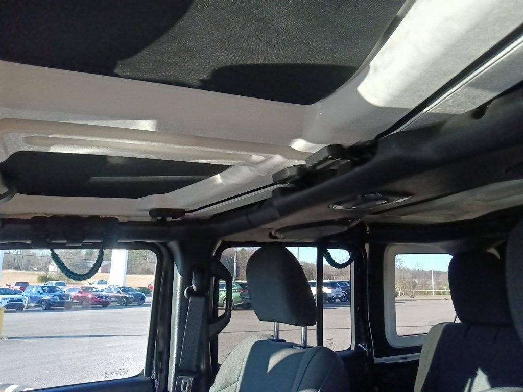 Used 2021 Jeep Wrangler Unlimited Sport w/ Technology Group image 13