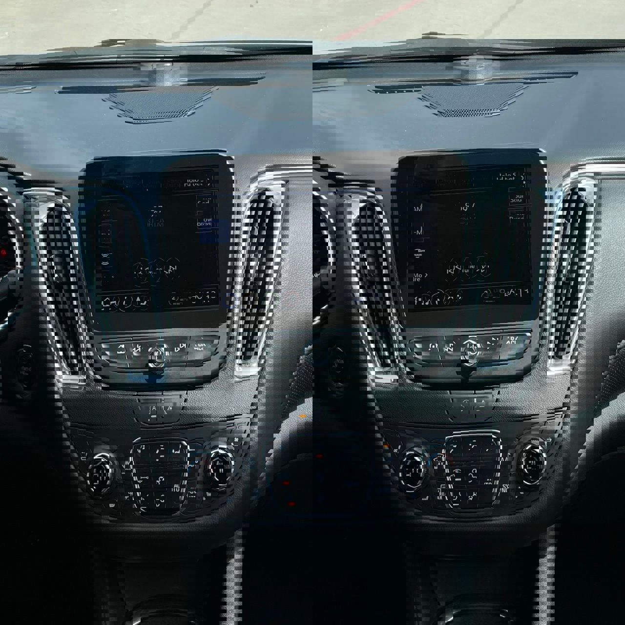 Used 2024 Chevrolet Malibu LT image 18