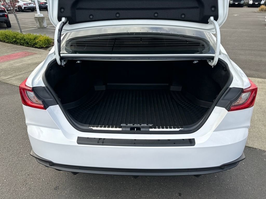 Certified 2025 Toyota Camry SE image 25