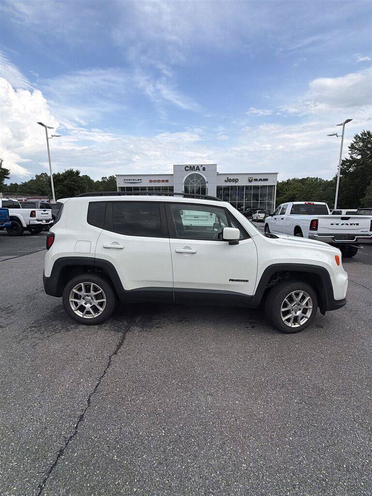 Used 2019 Jeep Renegade Latitude AWD/4WD image 4