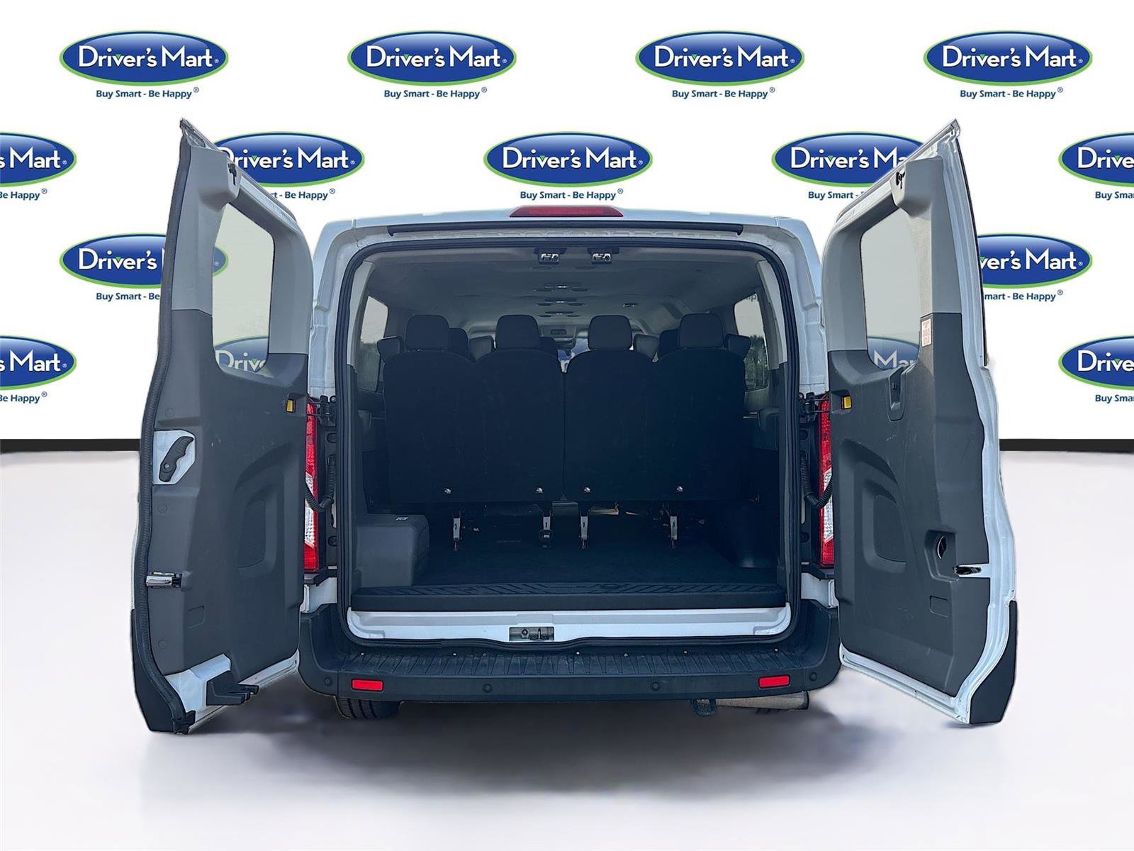 Used 2023 Ford Transit 350 XLT image 25