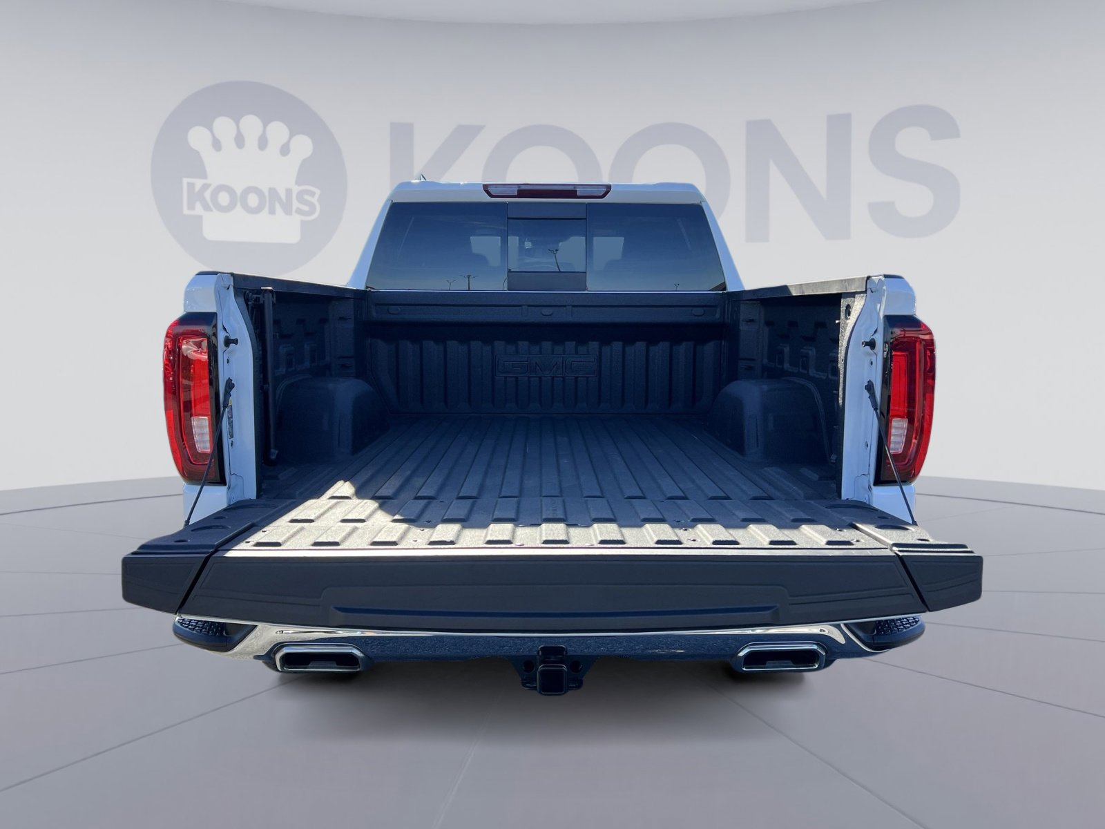 Used 2023 GMC Sierra 1500 SLT w/ SLT Premium Package image 23