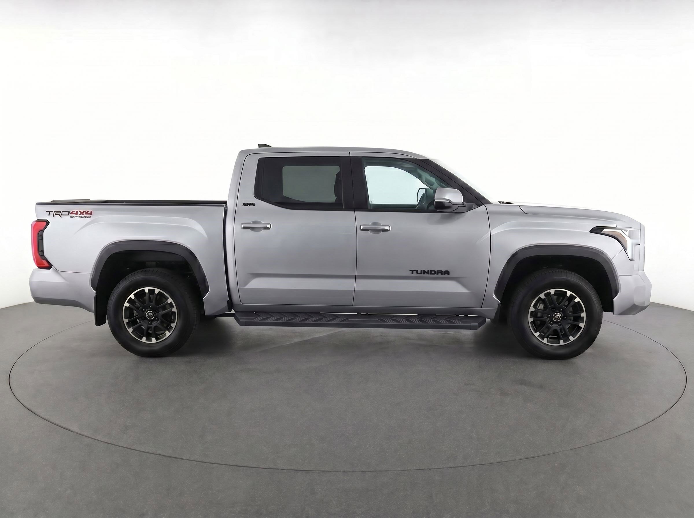 Used 2022 Toyota Tundra SR5 w/ TRD Off-Road Premium Package AWD/4WD image 8