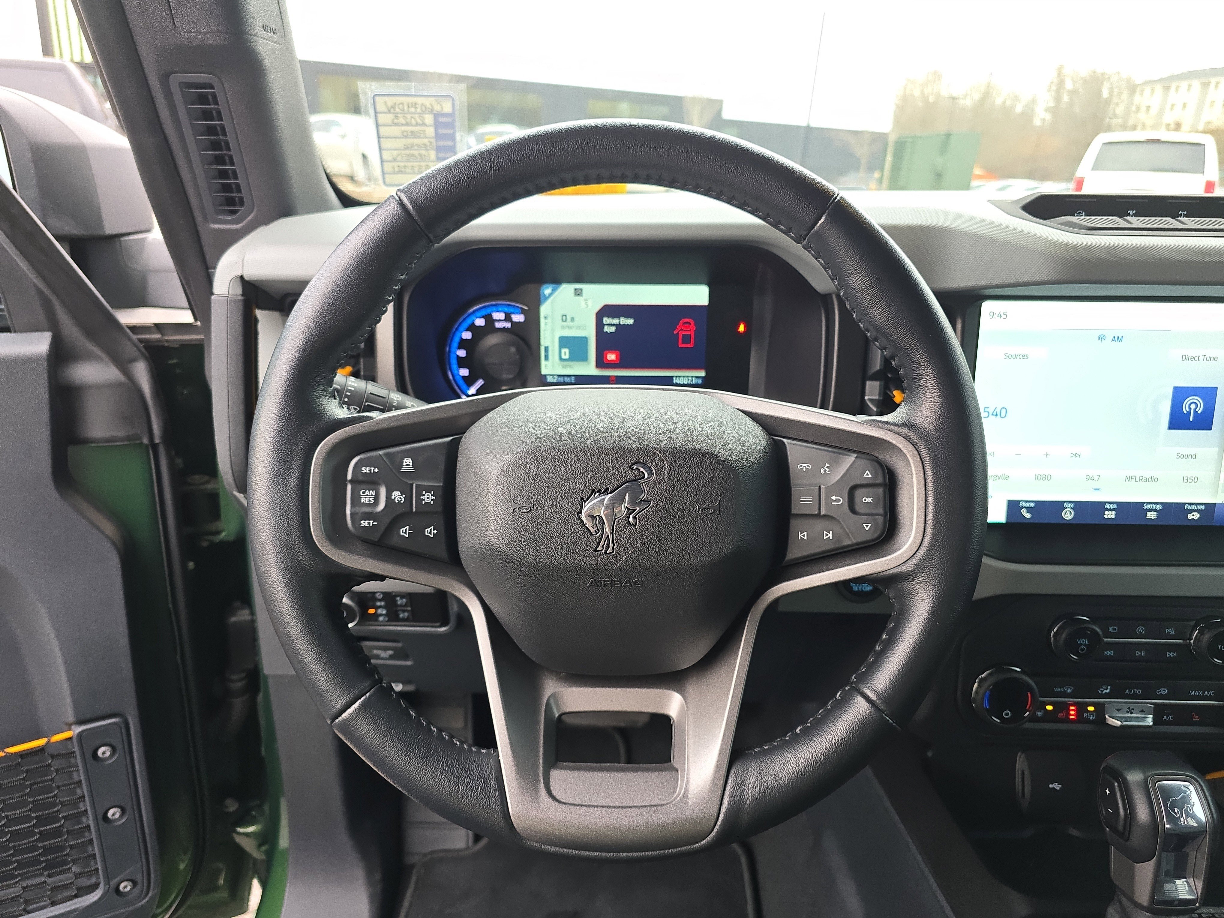 Used 2023 Ford Bronco Badlands image 29