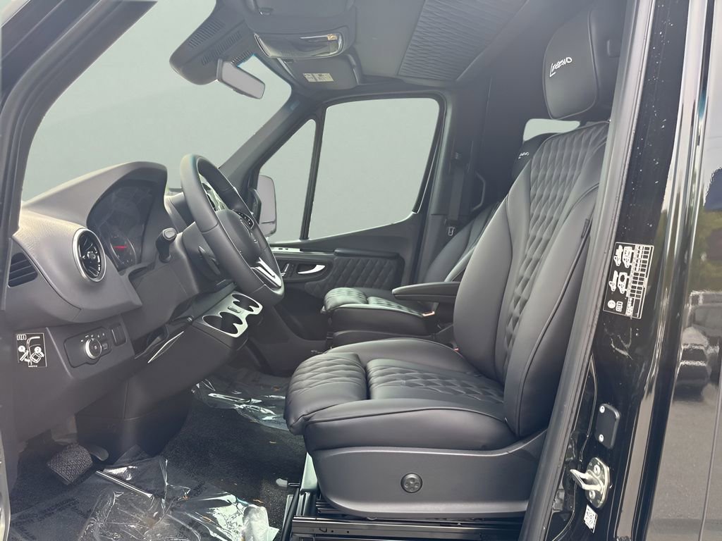 Used 2024 Mercedes-Benz Sprinter 3500 image 9