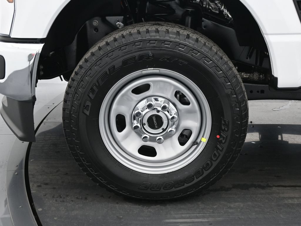New 2026 Ford F350 XL w/ FX4 Off-Road Package AWD/4WD image 17
