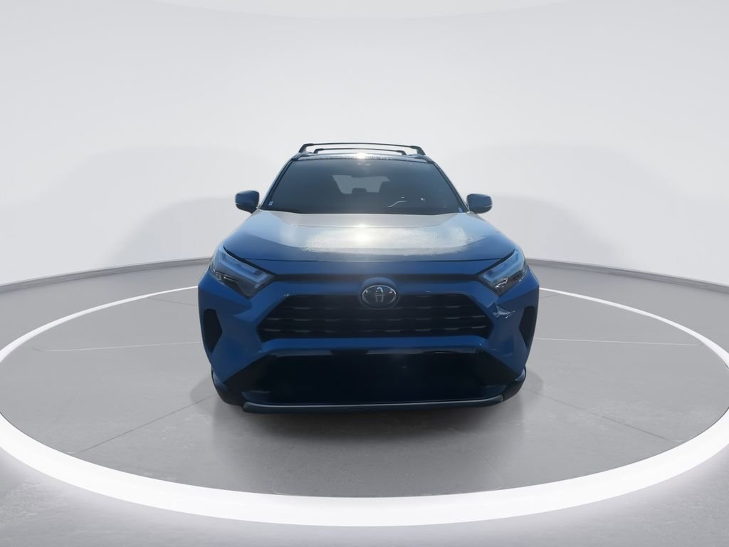 Used 2022 Toyota RAV4 SE w/ Convenience Package AWD/4WD image 3
