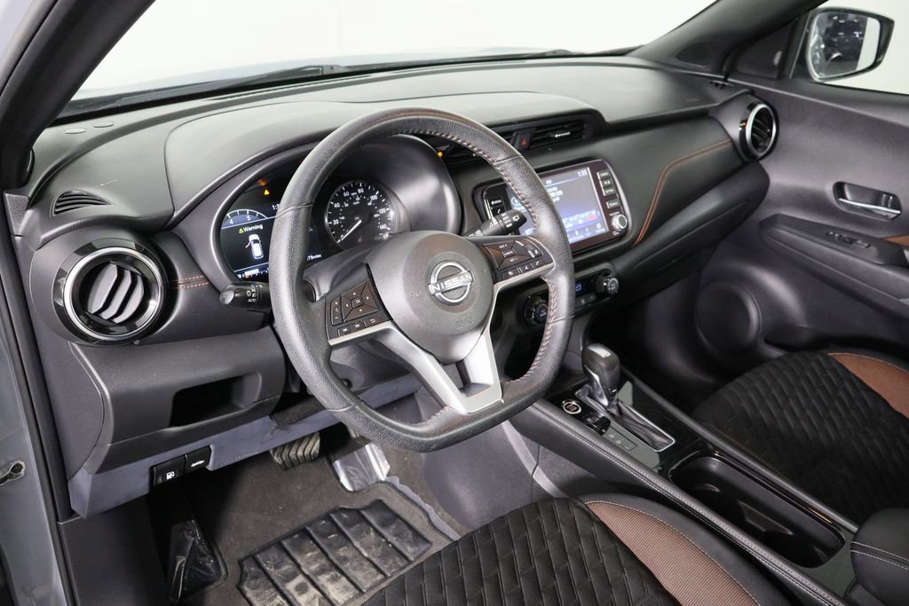 Used 2022 Nissan Kicks SR image 24