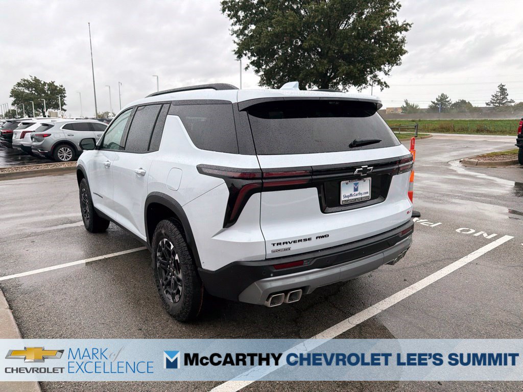 New 2027 Chevrolet Traverse Z71 w/ Enhanced Driving Package AWD/4WD image 5