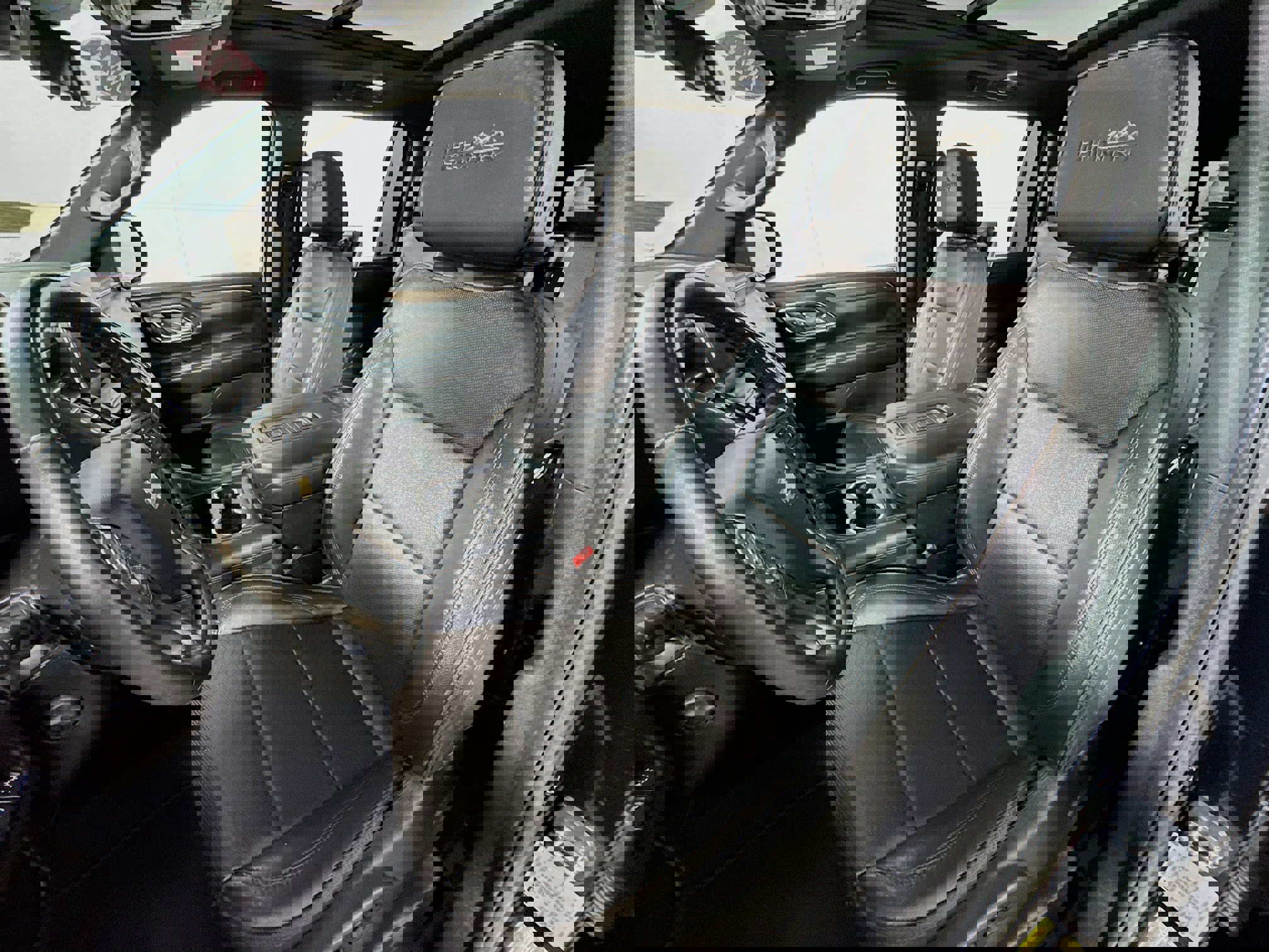 Used 2023 Chevrolet Suburban High Country image 16