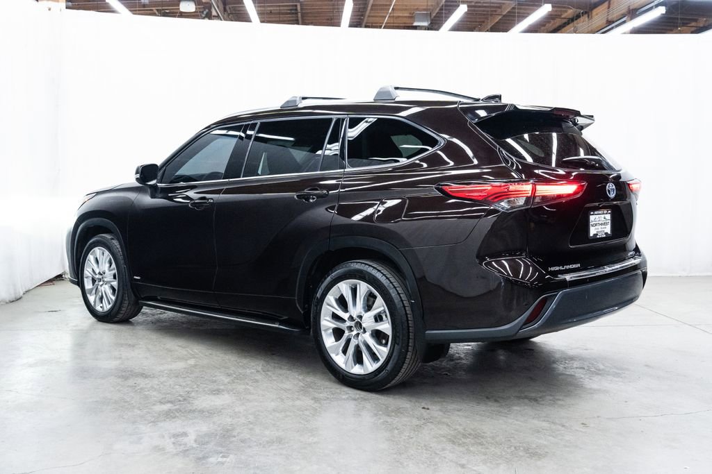 Used 2022 Toyota Highlander Limited image 4