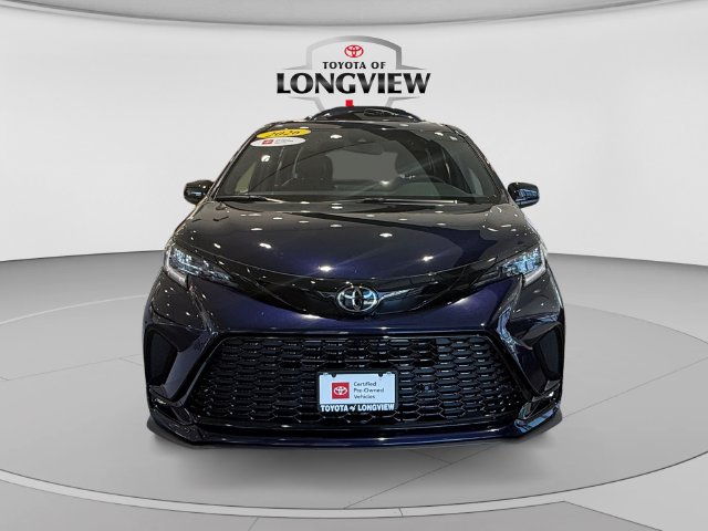 Certified 2026 Toyota Sienna XSE FWD image 7