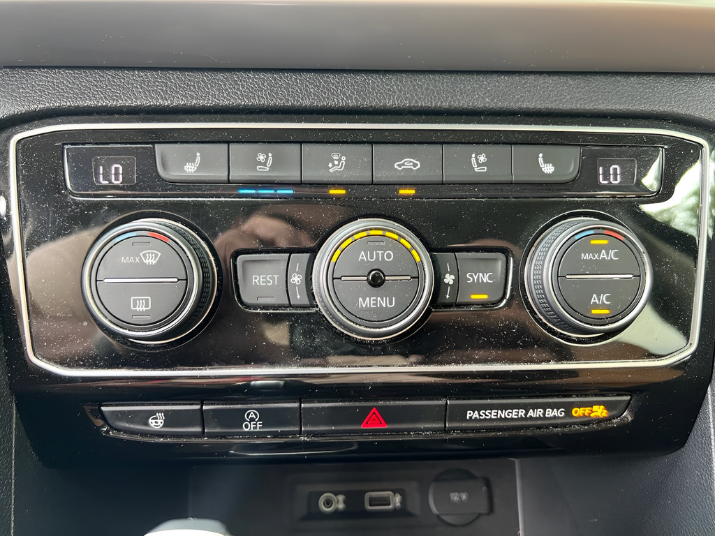 Used 2018 Volkswagen Atlas SEL Premium AWD/4WD image 33