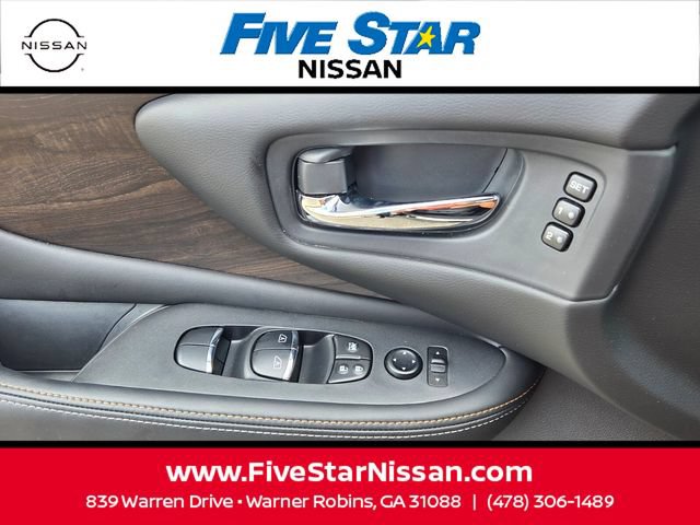 Used 2024 Nissan Murano Platinum w/ Cargo Package FWD image 32