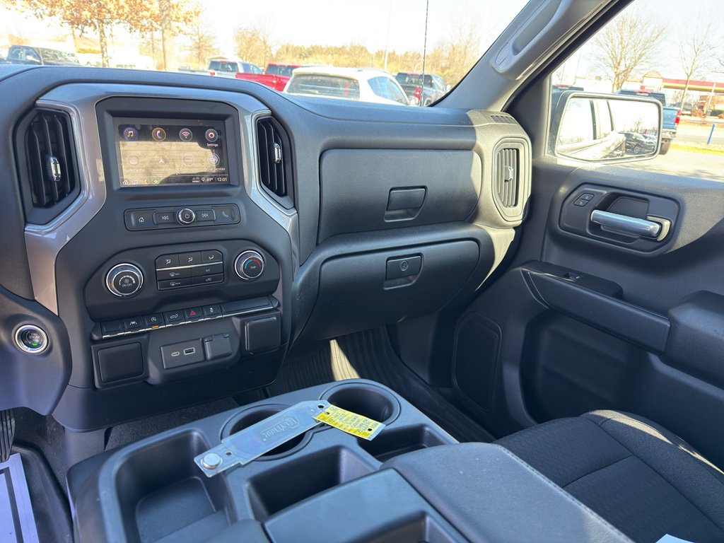 Used 2023 Chevrolet Silverado 1500 Custom image 24