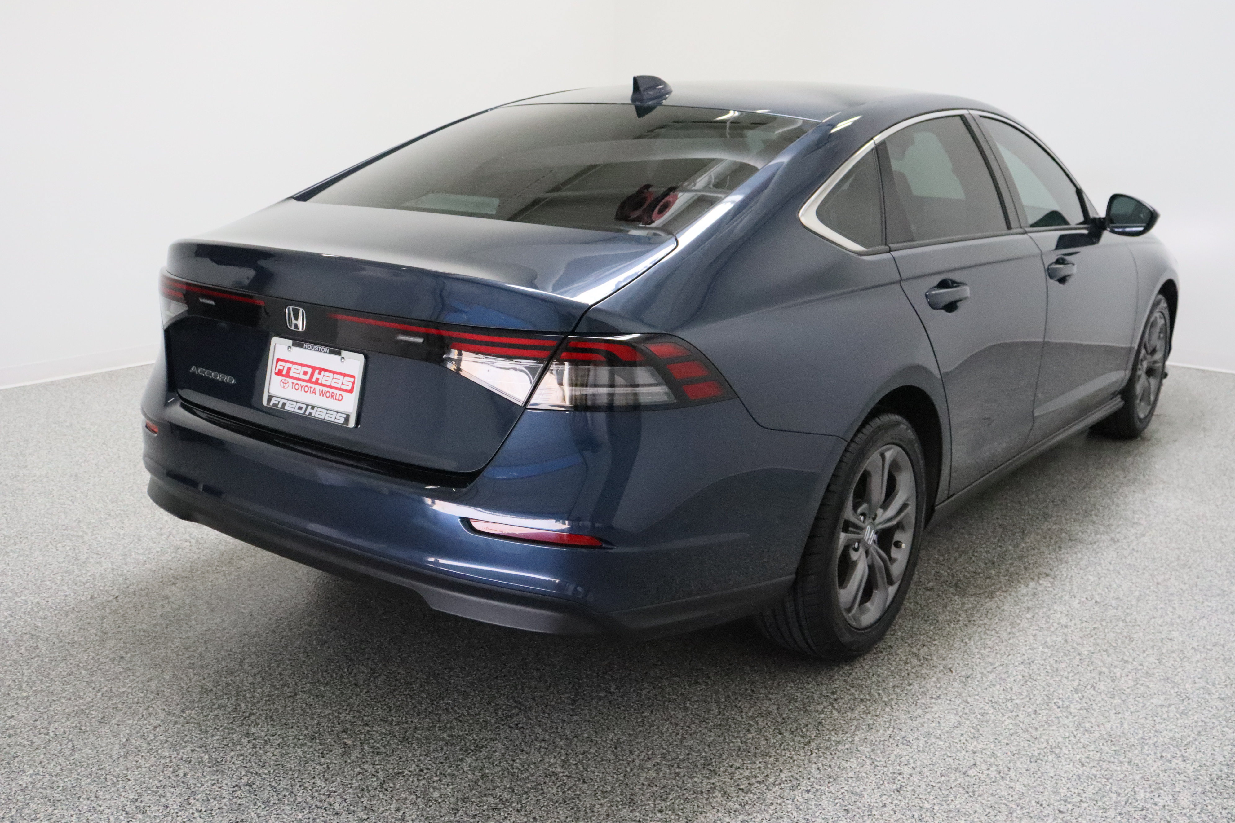 Used 2024 Honda Accord EX image 7
