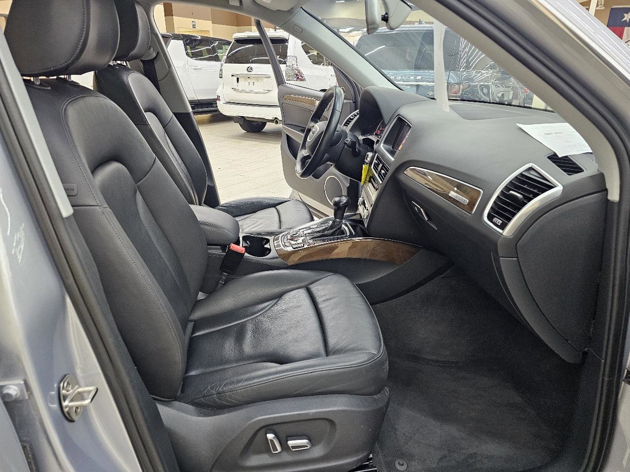 Used 2016 Audi Q5 2.0T Premium Plus w/ Technology Package image 21