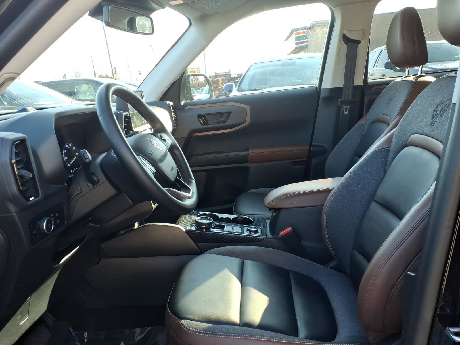 Used 2024 Ford Bronco Sport Outer Banks w/ Tech Package image 17