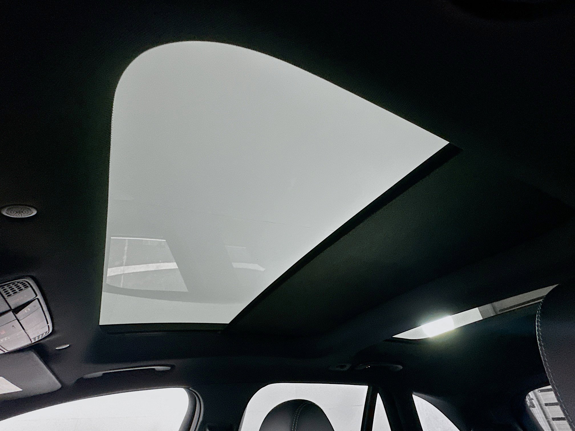 Used 2022 Mercedes-Benz GLC 300 4MATIC w/ Premium Package Lite image 26