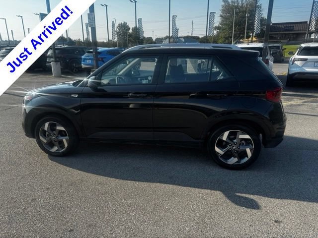 Used 2025 Hyundai Venue SEL FWD image 7