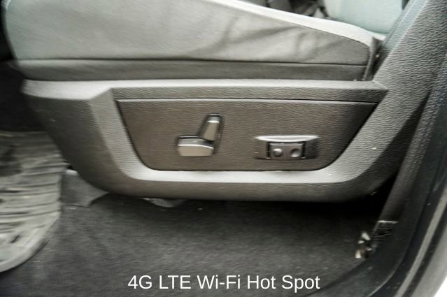 Used 2022 RAM 1500 Classic SLT w/ Protection Group image 12