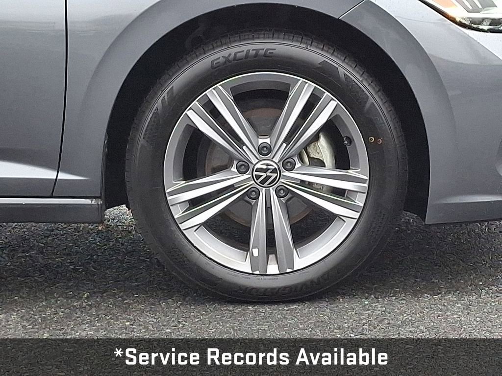 Used 2024 Volkswagen Jetta SE image 10