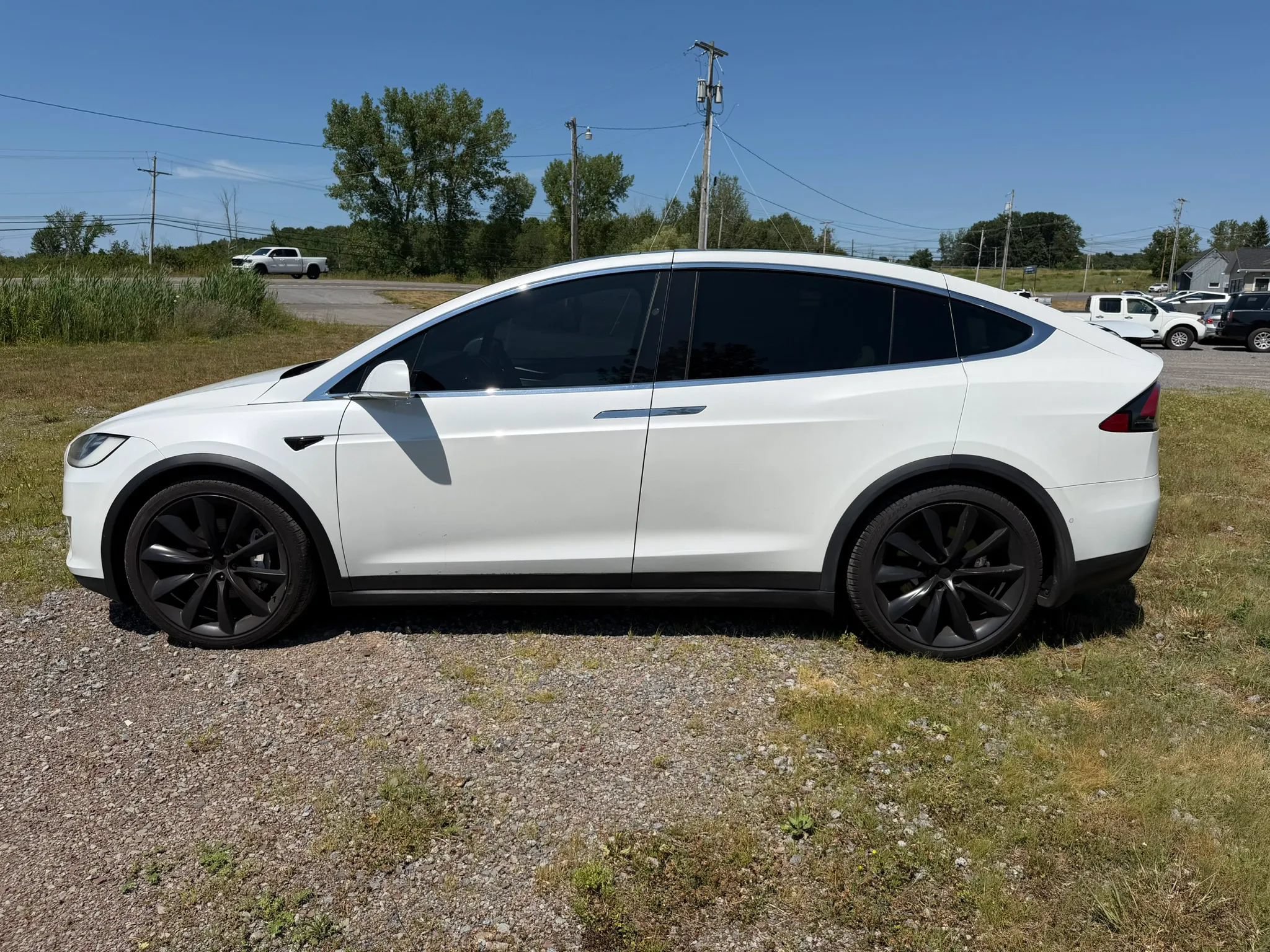 Used 2016 Tesla Model X 90D AWD/4WD image 2