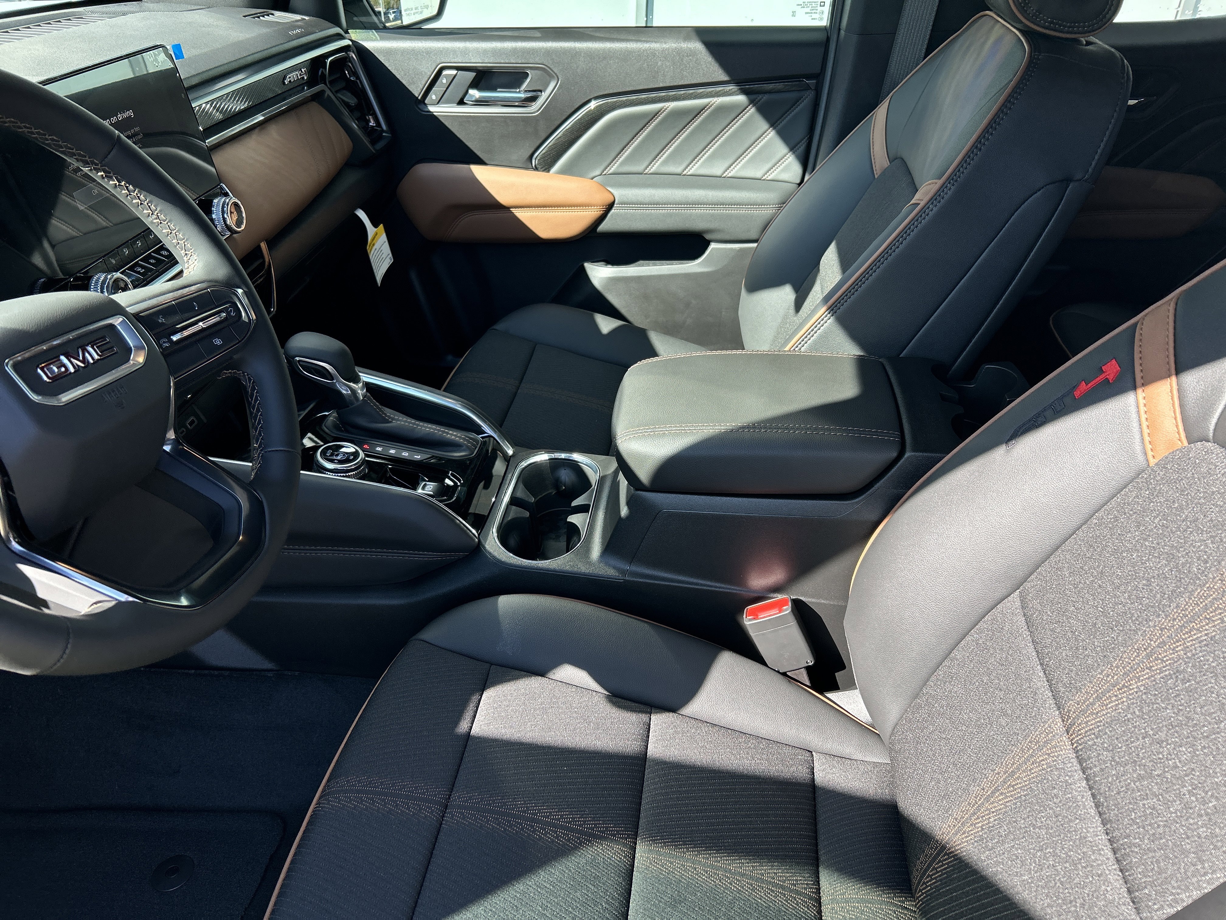 New 2026 GMC Canyon AT4 image 17