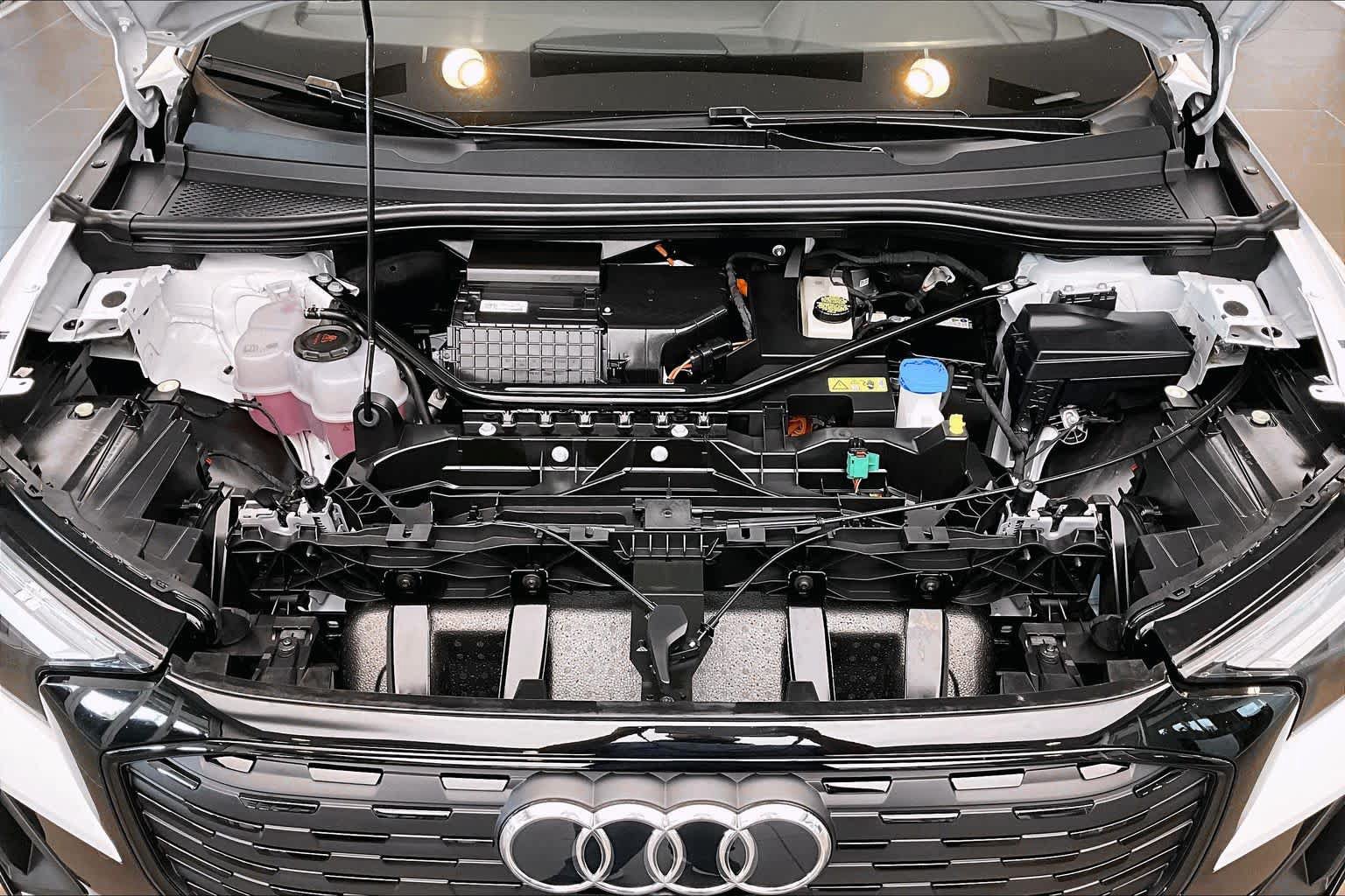 Certified 2025 Audi Q4 e-tron Premium Plus w/ Premium Plus AWD/4WD image 29