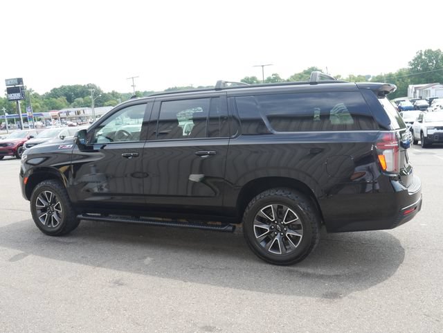 Used 2023 Chevrolet Suburban Z71 w/ Luxury Package AWD/4WD image 9