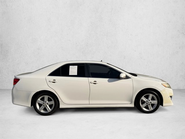 Used 2013 Toyota Camry SE FWD image 4