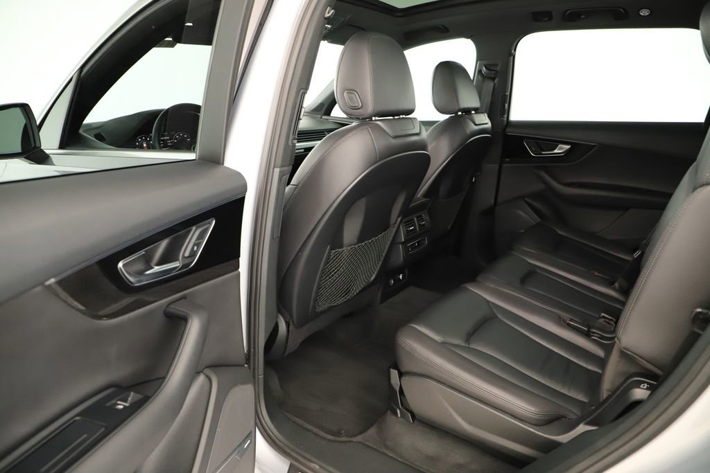 Used 2018 Audi Q7 3.0T Premium Plus w/ Premium Plus Package image 32
