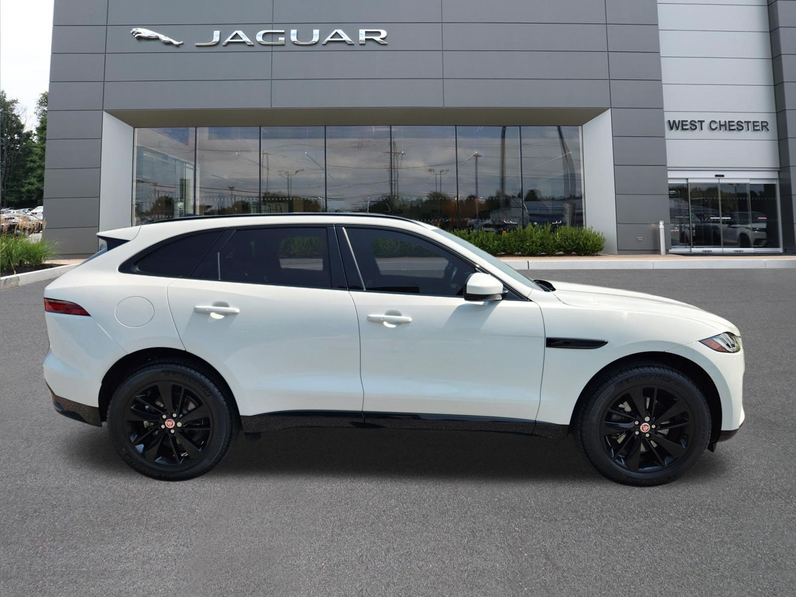 Certified 2022 Jaguar F-PACE S AWD/4WD image 6