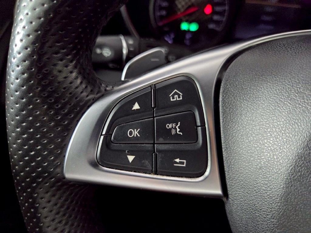 Used 2019 Mercedes-Benz GLC 43 AMG 4MATIC image 18