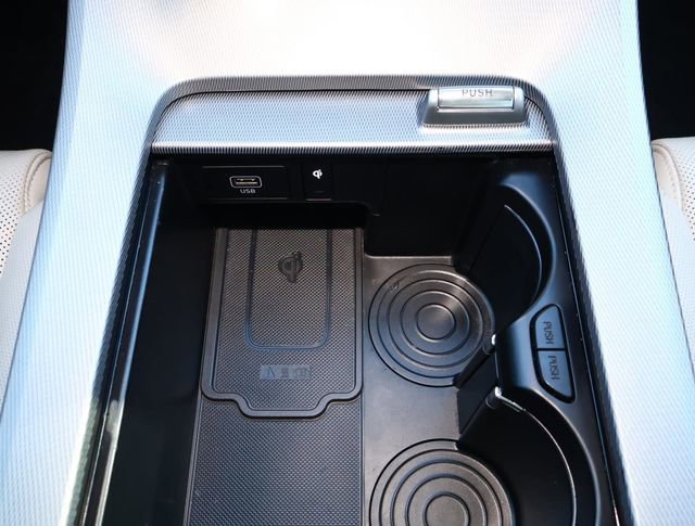 Used 2022 Hyundai Palisade Calligraphy image 27