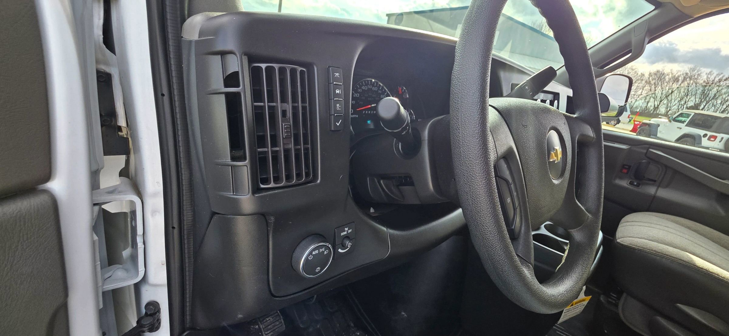 Used 2024 Chevrolet Express 3500 LT w/ LT Preferred Equipment Group image 16