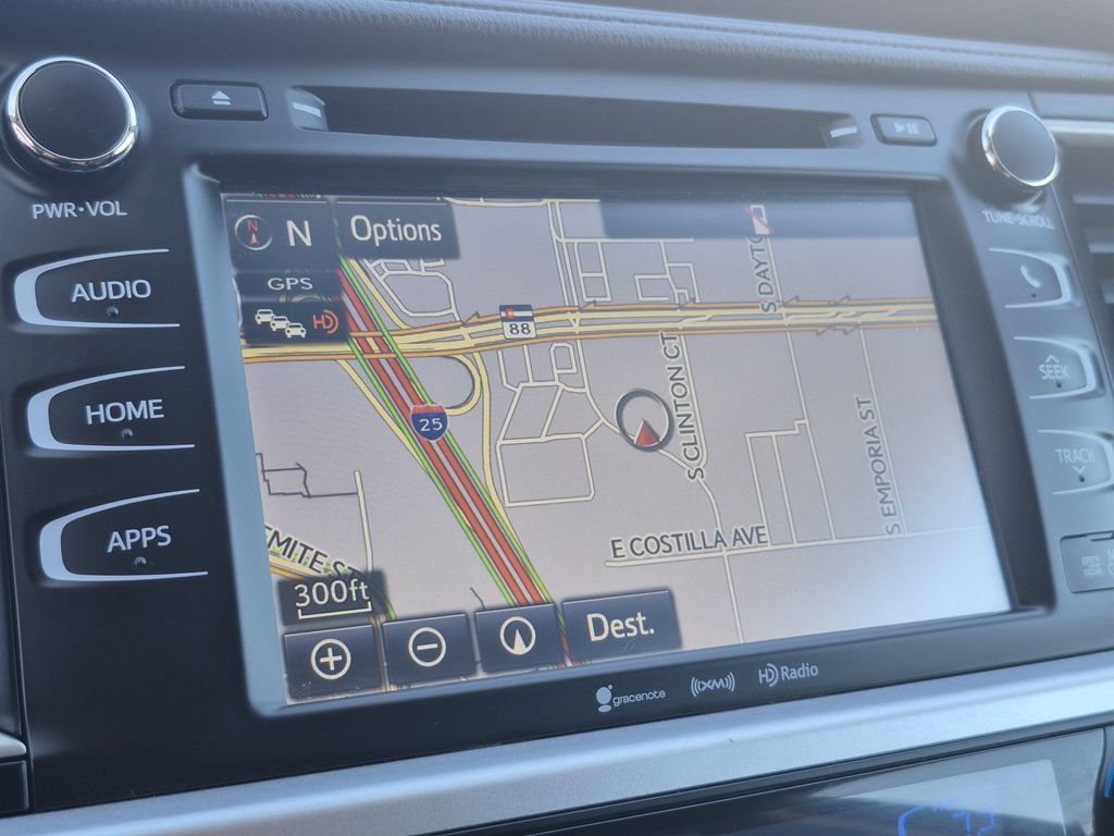 Used 2018 Toyota Highlander XLE image 25