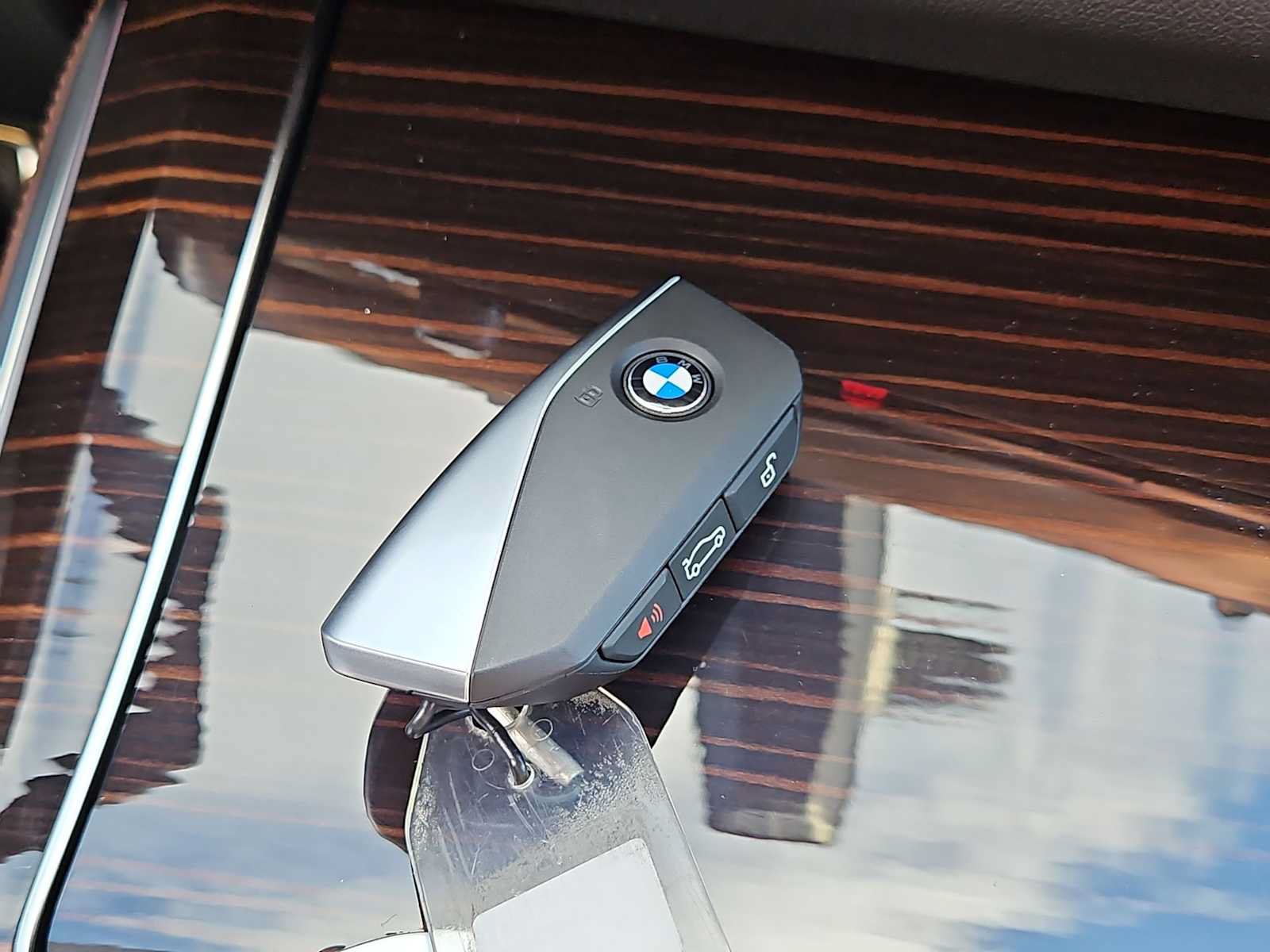 Used 2026 BMW X5 xDrive50e w/ M Sport Package AWD/4WD image 38